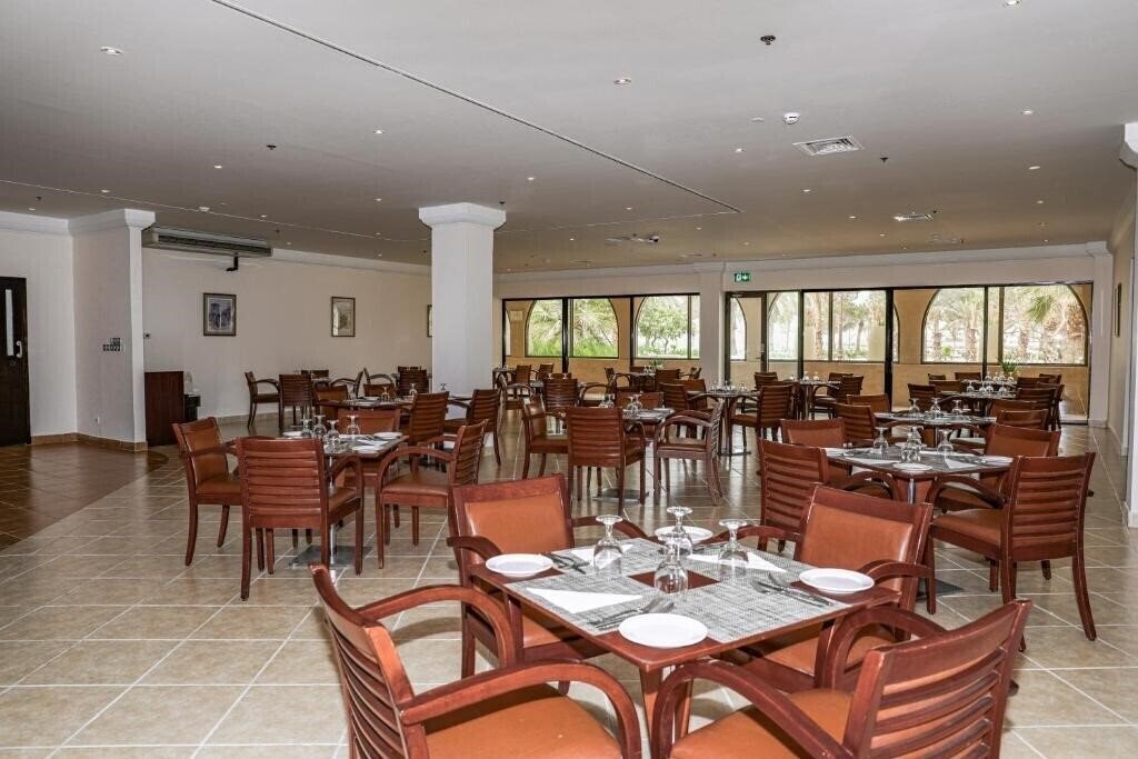 Фотография Dhafra Beach Hotel 3*