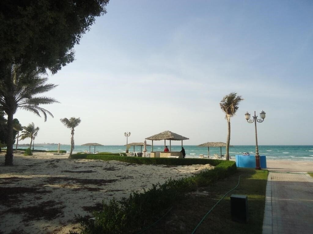 Картинка Dhafra Beach Hotel 3*
