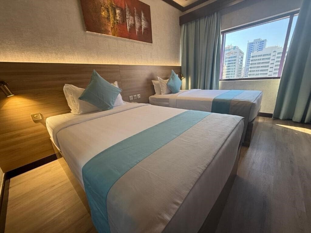 Отель Strand Hotel, Tourist Club 3*