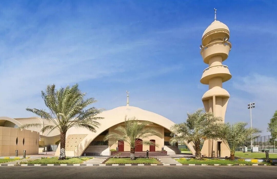 Фото Armed Forces Officers Club & Hotel 5*