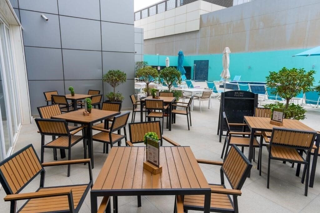 Картинка Premier Inn Abu Dhabi Capital Centre 3*