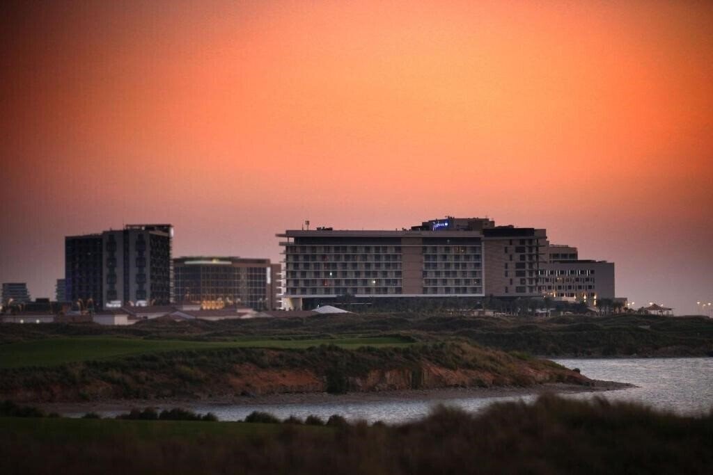 Фотография Radisson Blu Hotel Abu Dhabi Yas Island 4*
