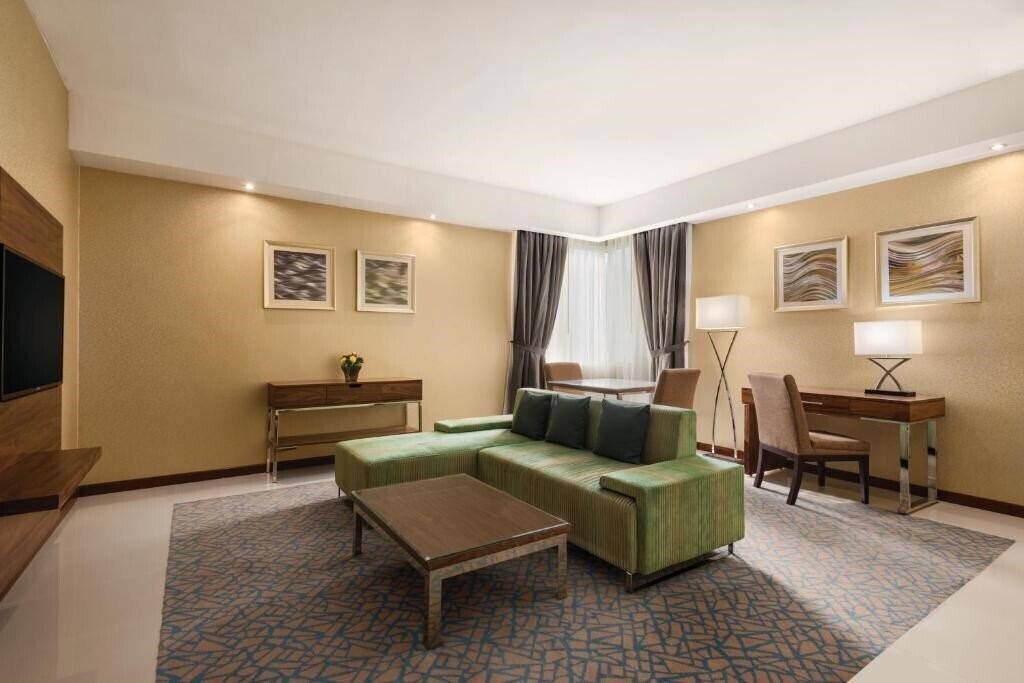 Изображение Howard Johnson by Wyndham Abu Dhabi (ex. Howard Johnson Hotel Abu Dhabi) 3*