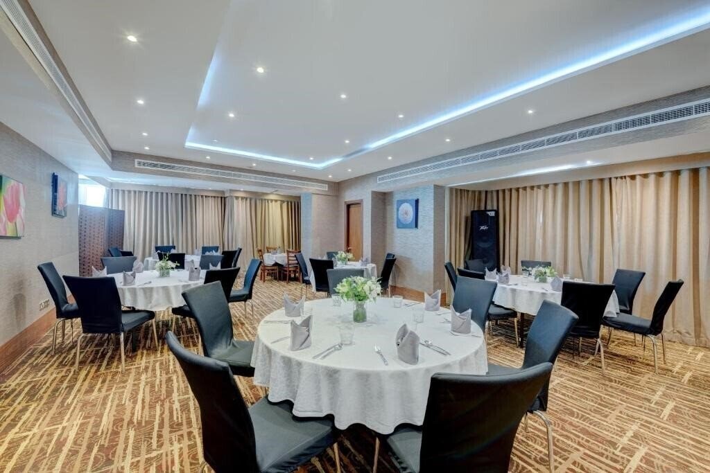 Картинка Hawthorn Extended Stay by Wyndham Abu Dhabi 4*
