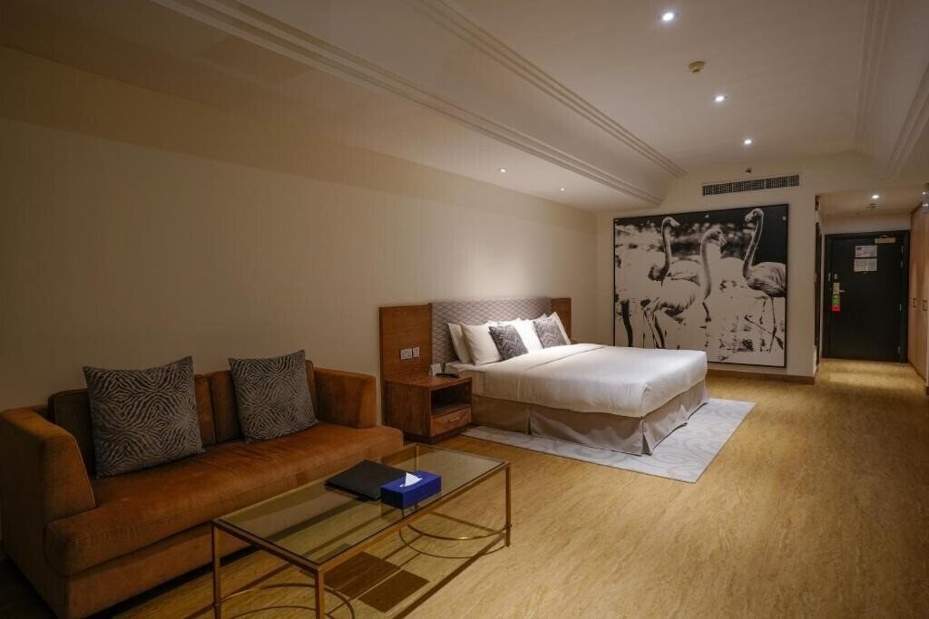 Фото Mirfa Hotel Abu Dhabi 5*