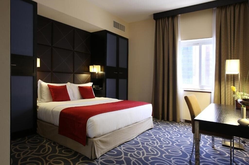 Отель The Eclipse Boutique Suites Apt 4*