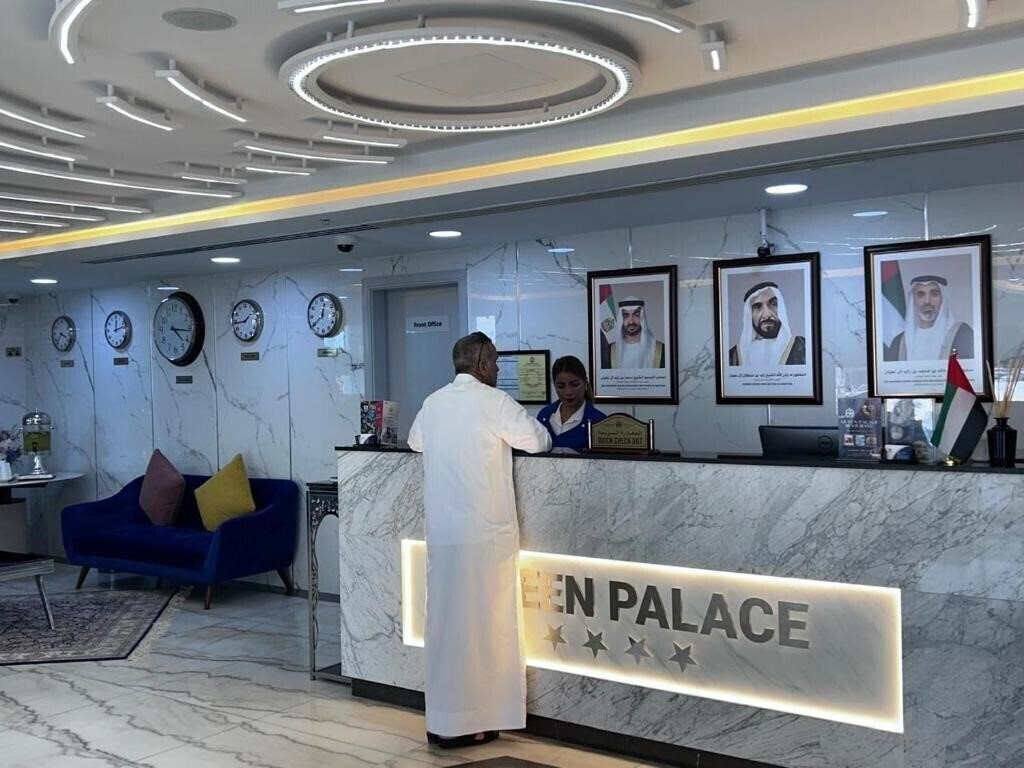 Готель Queen Palace Hotel 4*