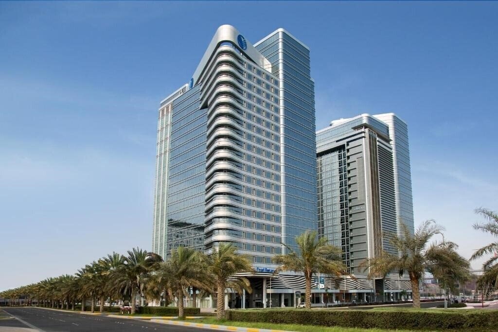 Отель Pearl Rotana 4*