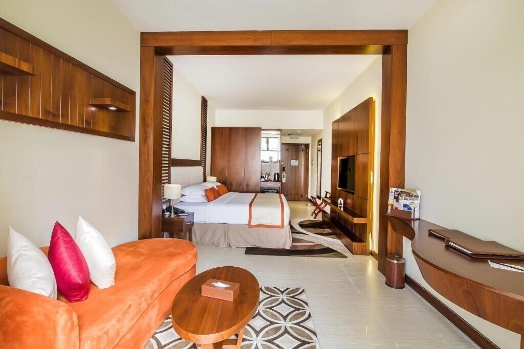 Фото Western Hotel - Madinat Zayed 4*