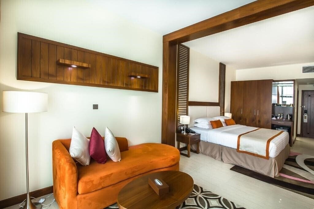 Картинка Western Hotel - Madinat Zayed 4*