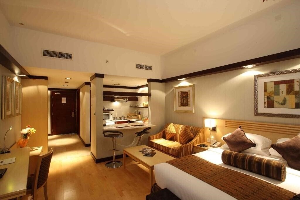 Фото L'Arabia Hotel Apartments 4*