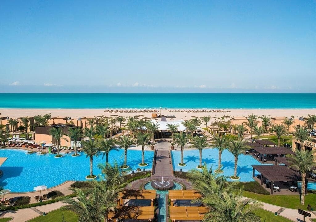 Готель Saadiyat Rotana Resort & Villas 5*