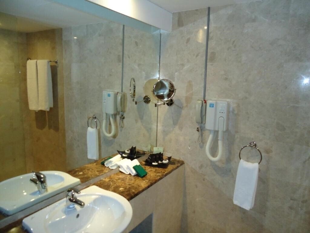 Фотография Al Jazira Club Hotel 2*