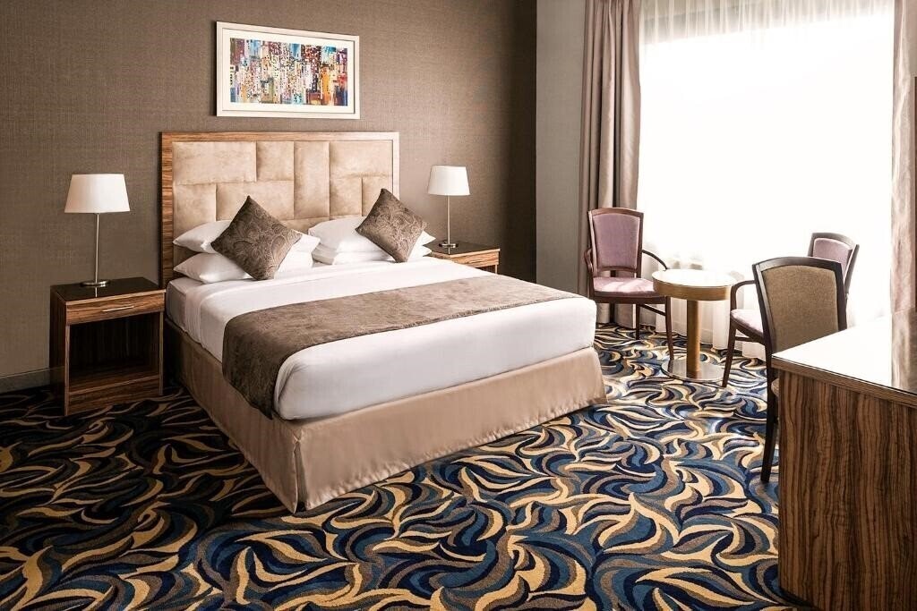 Фото Emirates Plaza Hotel 2*