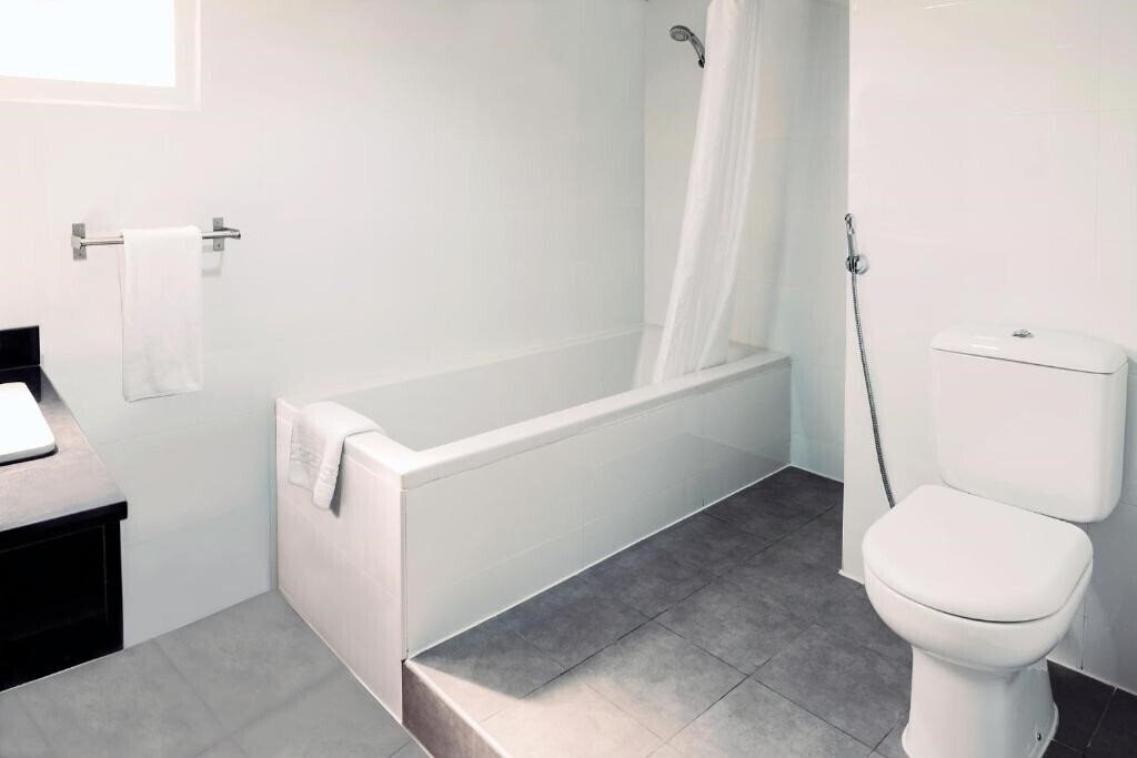 Фотографія Emirates Plaza Hotel 2*