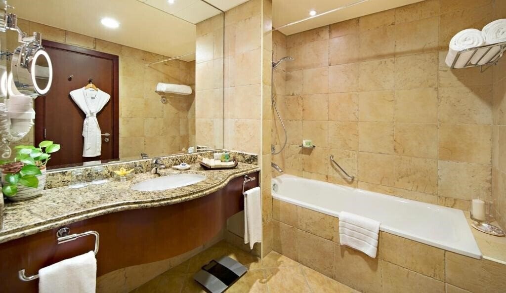 Фотографія Danat Resort Jebel Dhanna 5*