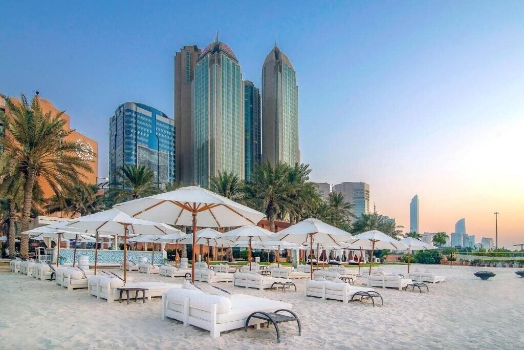 Готель Sheraton Abu Dhabi Hotel & Resort 5*