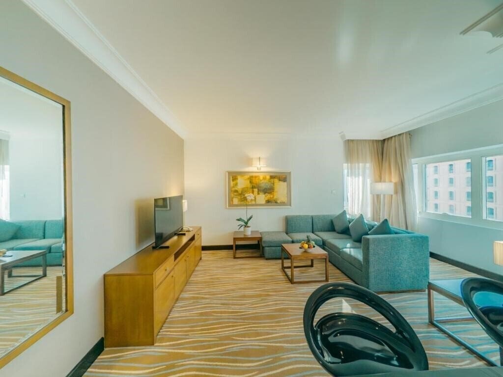 Готель Copthorne Downtown Abu Dhabi (ex. Holiday Inn Abu Dhabi Downtown, Millennium Central Downtown Abu Dhabi, Sands Hotel Abu Dhabi ) 4*