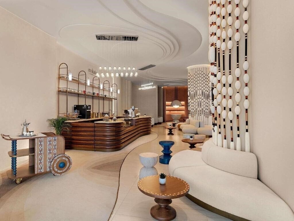 Готель Mercure Abu Dhabi Downtown 4*
