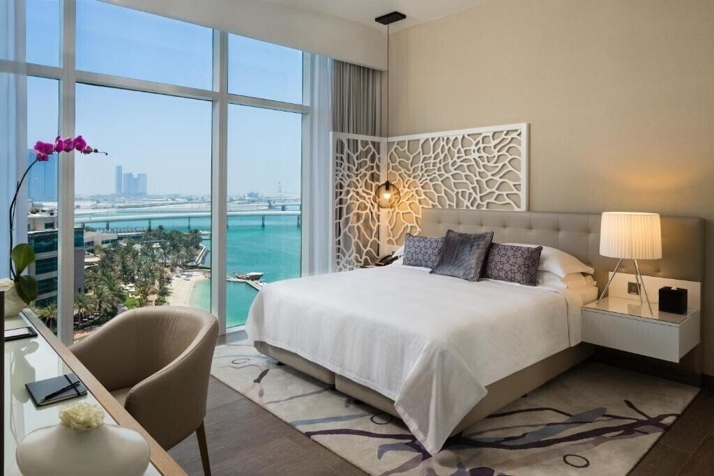 Фото Beach Rotana Residences (ex. Beach Arjaan Rotana) 5*