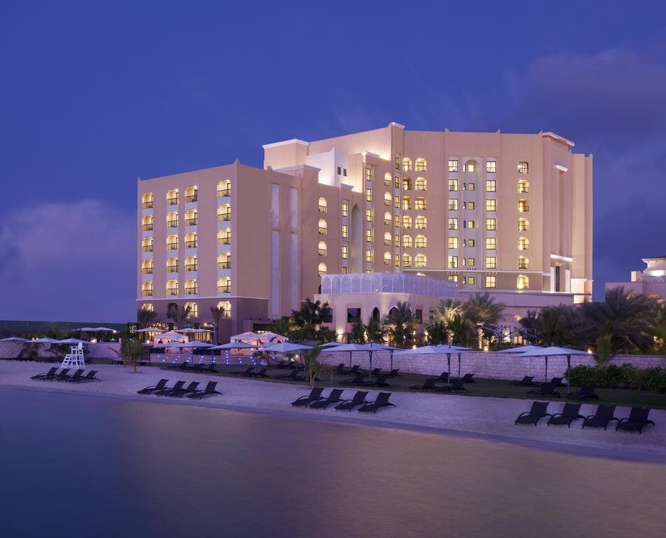 Готель Traders Hotel Qaryat Al Beri (ex. Traders Hotel Abu Dhabi) 4*