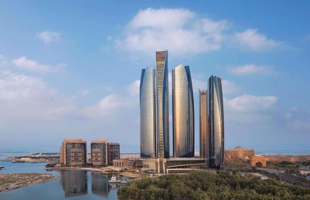 Готель Conrad Abu Dhabi Etihad Towers (ex. Jumeirah at Etihad Towers, Conrad Hotel Abu Dhabi Etihad Towers) 5*