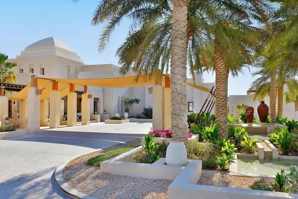 Готель Al Wathba, A Luxury Collection Desert Resort & SPA 5*