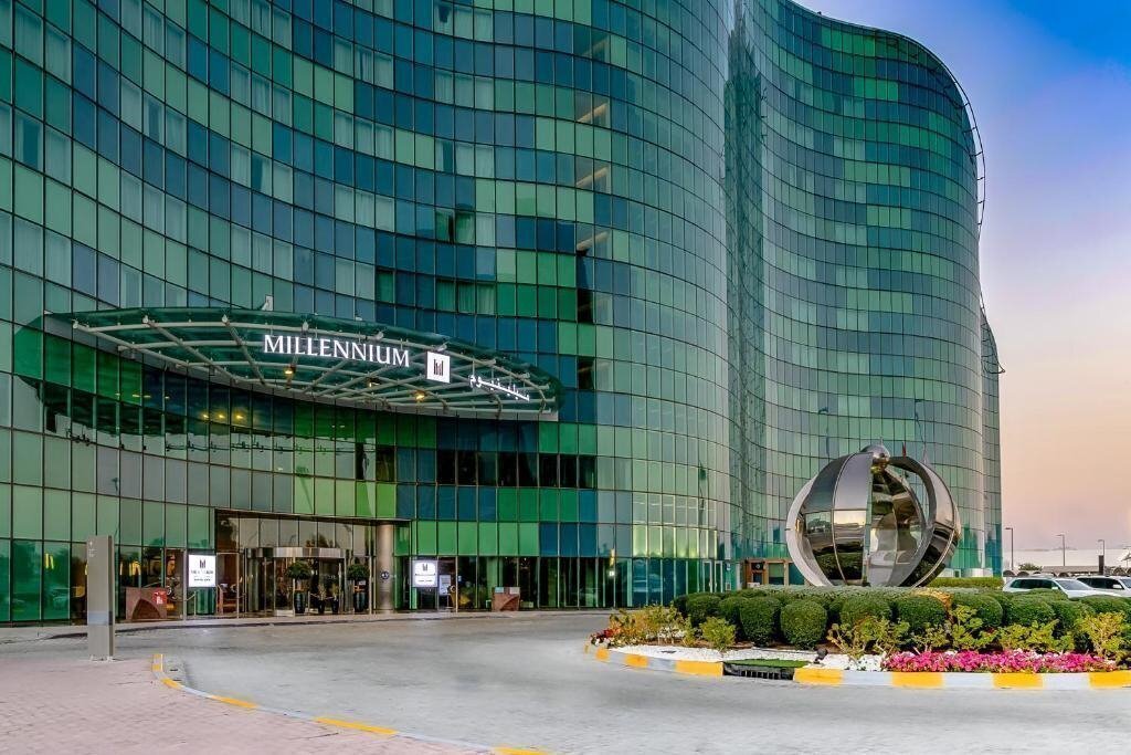 Готель Millennium Al Rawdah Hotel Abu Dhabi (ex. Millennium Capital Gate Abu Dhabi, Hilton Capital Grand Abu Dhabi) 5*