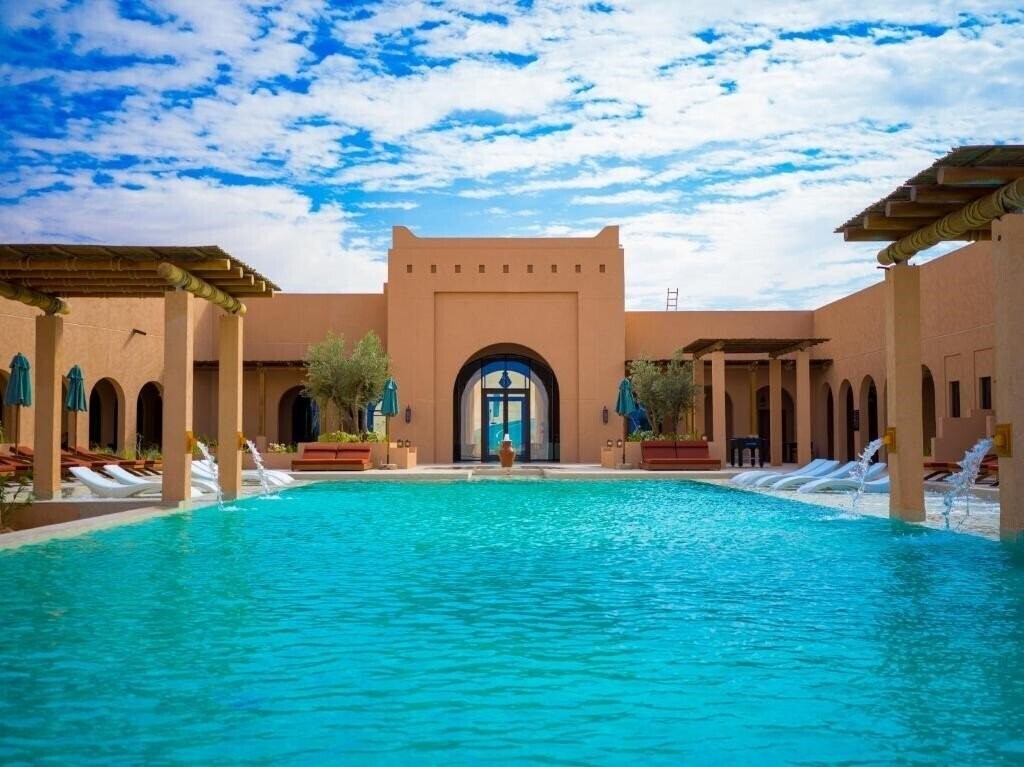 Фотографія Bab Al Nojoum Bateen Liwa 4*