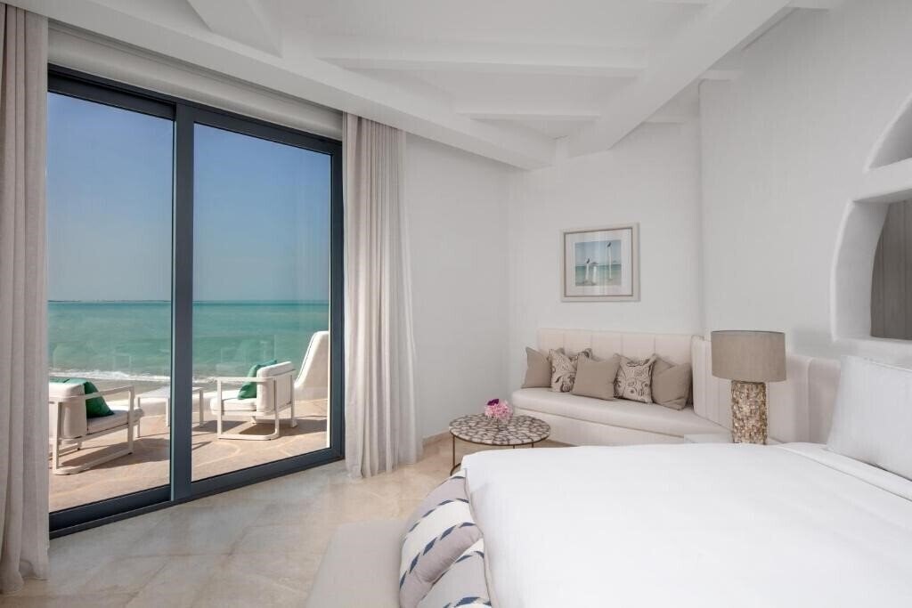 Фото Anantara Santorini Abu Dhabi Retreat 5*