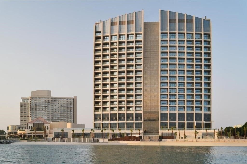 Отель Intercontinental Residences Abu Dhabi 5*