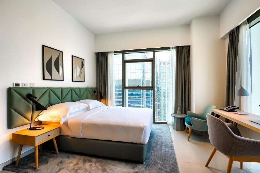 Отель Capital Suites Hotel 3*