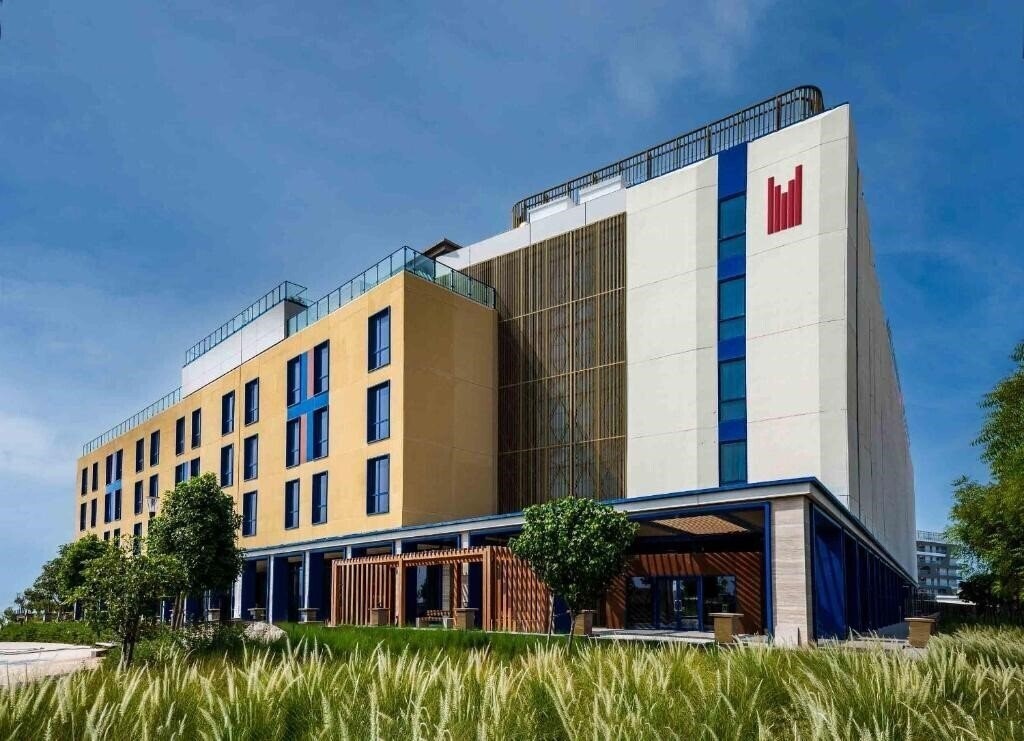 Отель Millennium Residences Saadiyat Island 4*