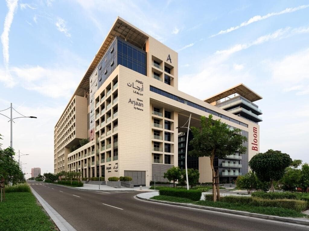 Готель Bloom Arjaan by Rotana 4*