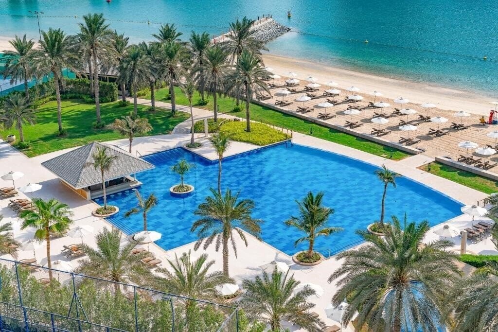 Зображення Beach Rotana Hotel & Towers 5*
