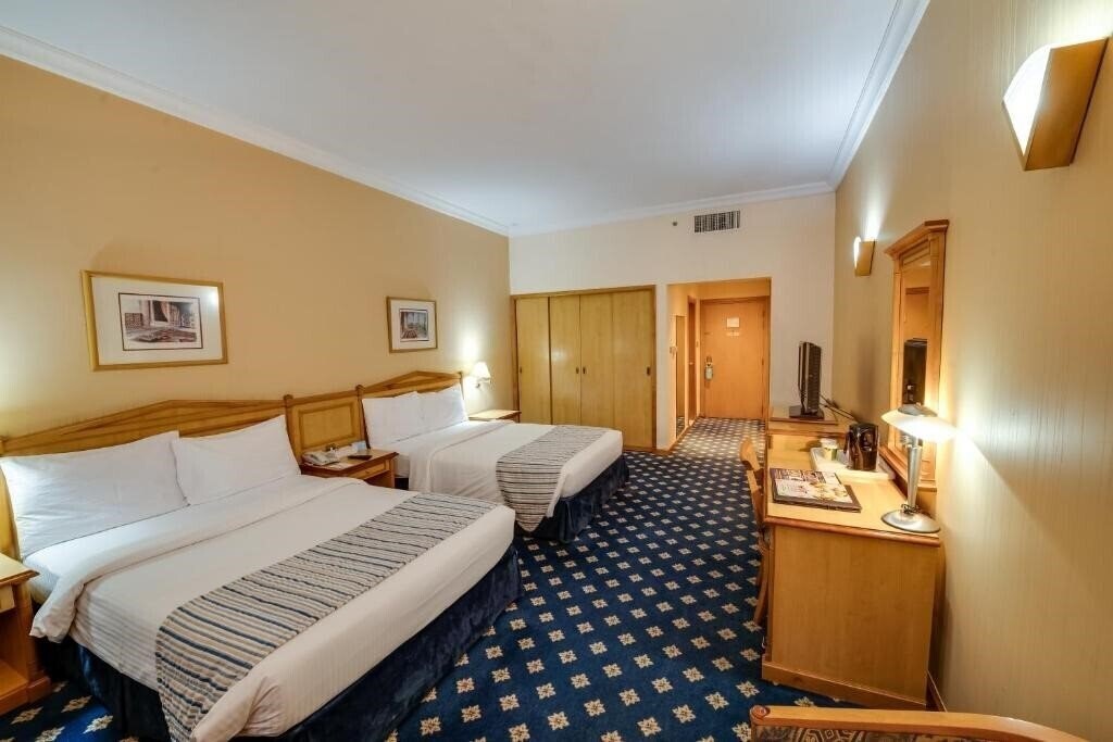 Отель Grand Continental Hotel 3*