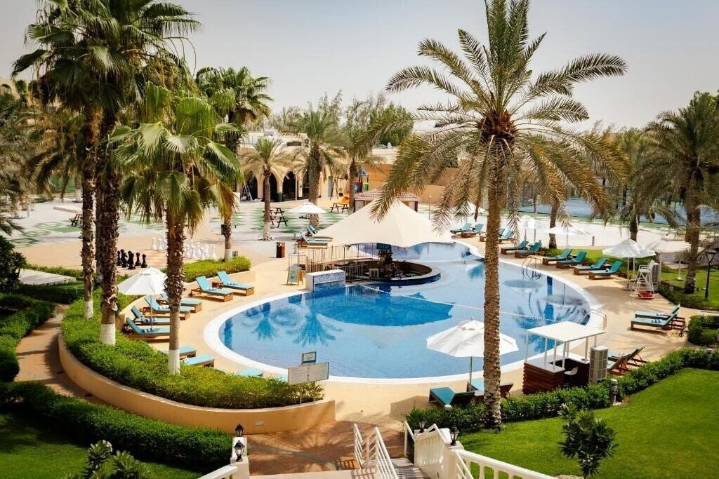 Отель Mafraq Hotel Abu Dhabi 4*
