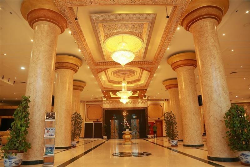 Фото Crown Palace Hotel & Suites Ajman (ex. Crowne Palace Hotel Ajman) 4*