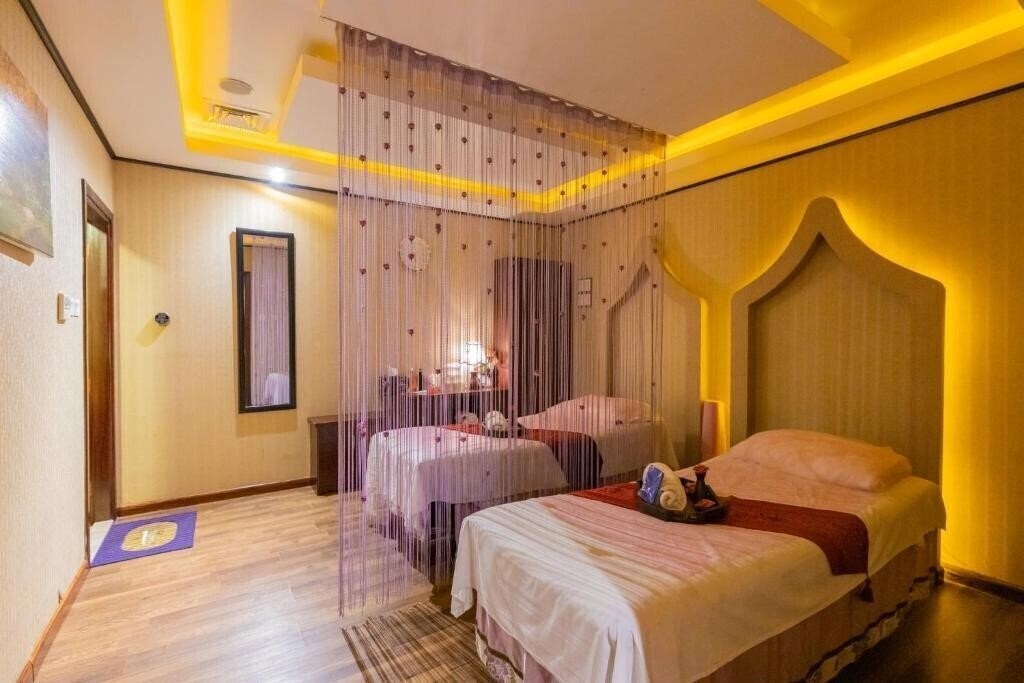 Фото Ewan Tower Hotel 3*