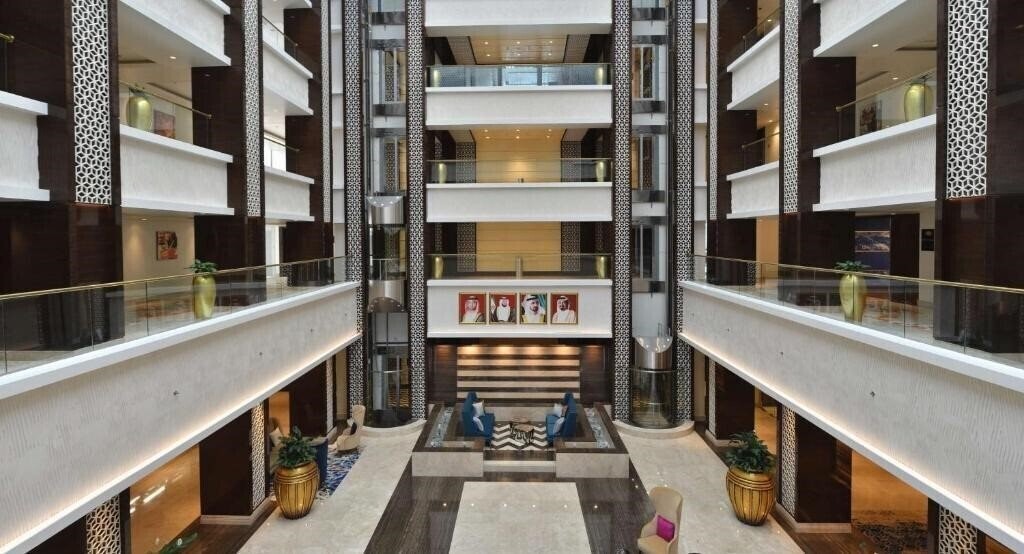 Изображение Radisson Blu Hotel Ajman 5*