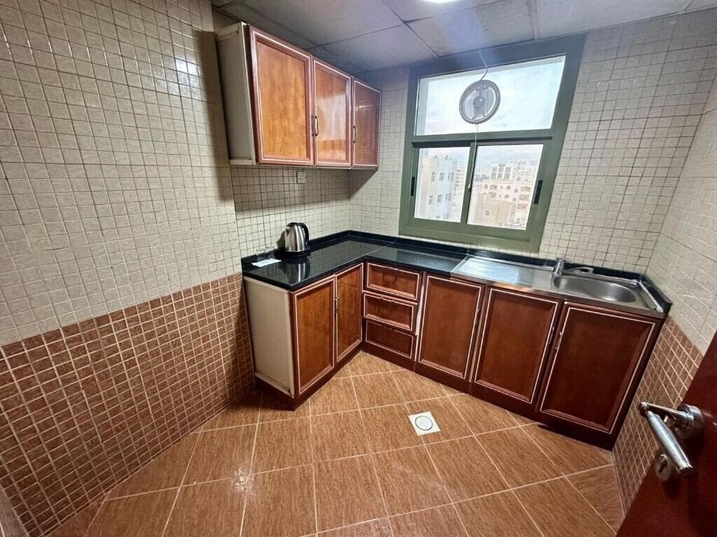 Отель Safari Apartments 3*