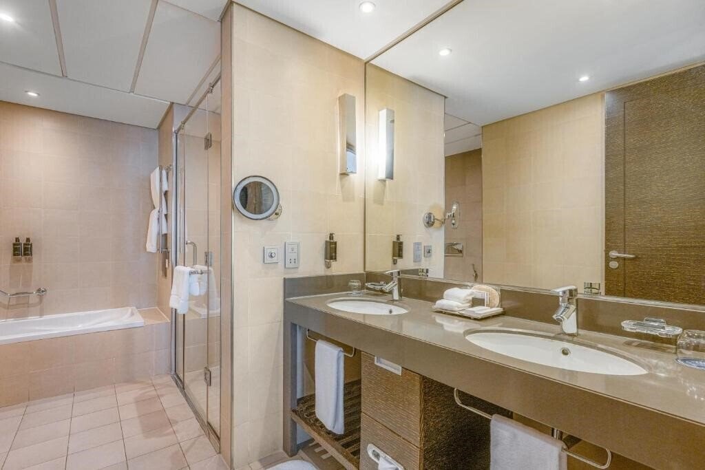 Зображення Four Points by Sheraton Al Ain (ex. Hili Rayhaan by Rotana) 5*