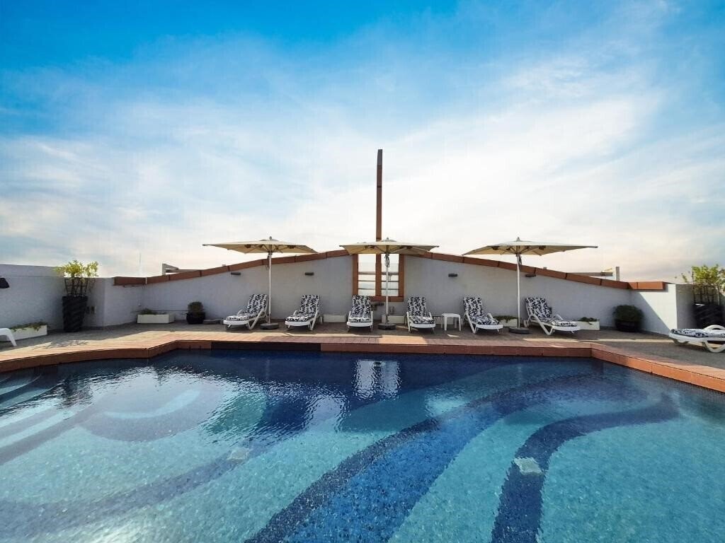 Изображение Signature Hotel Al Barsha 4*