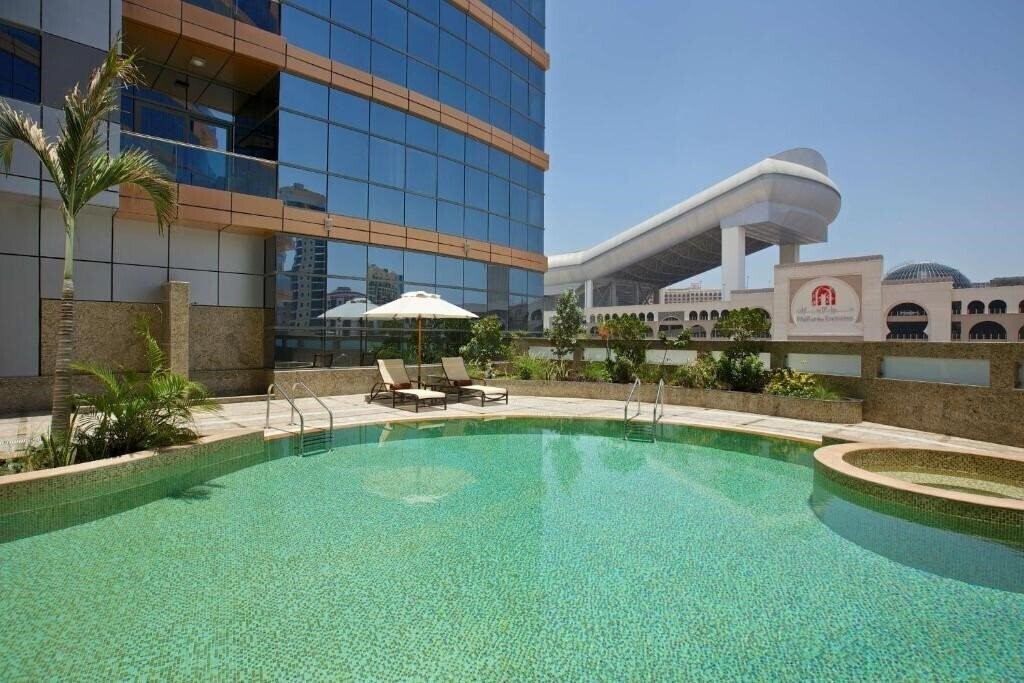 Изображение Doubletree By Hilton Hotel & Residences Dubai Al Barsha 4*