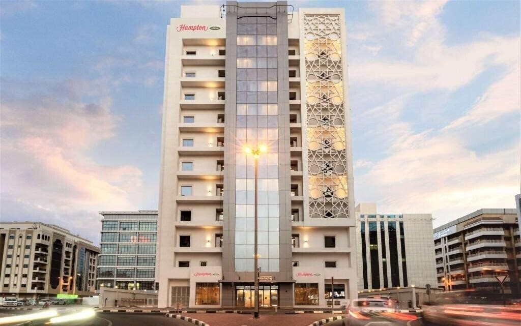 Готель Hampton By Hilton Al Barsha 3*