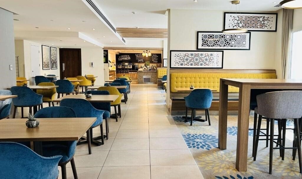 Картинка Hampton By Hilton Al Barsha 3*
