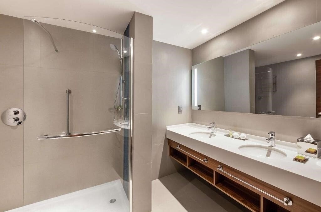 Фотографія Double Tree By Hilton Dubai Al Jaddaf 4*