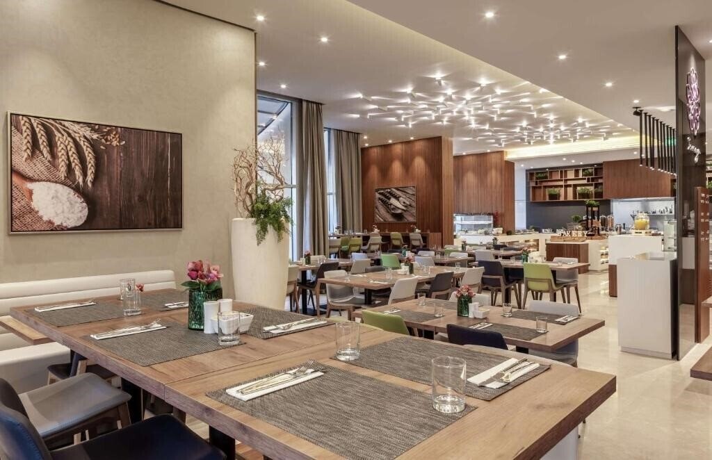 Изображение Double Tree By Hilton Dubai Al Jaddaf (ex. Hilton Garden Inn Dubai Al Jaddaf) 4*