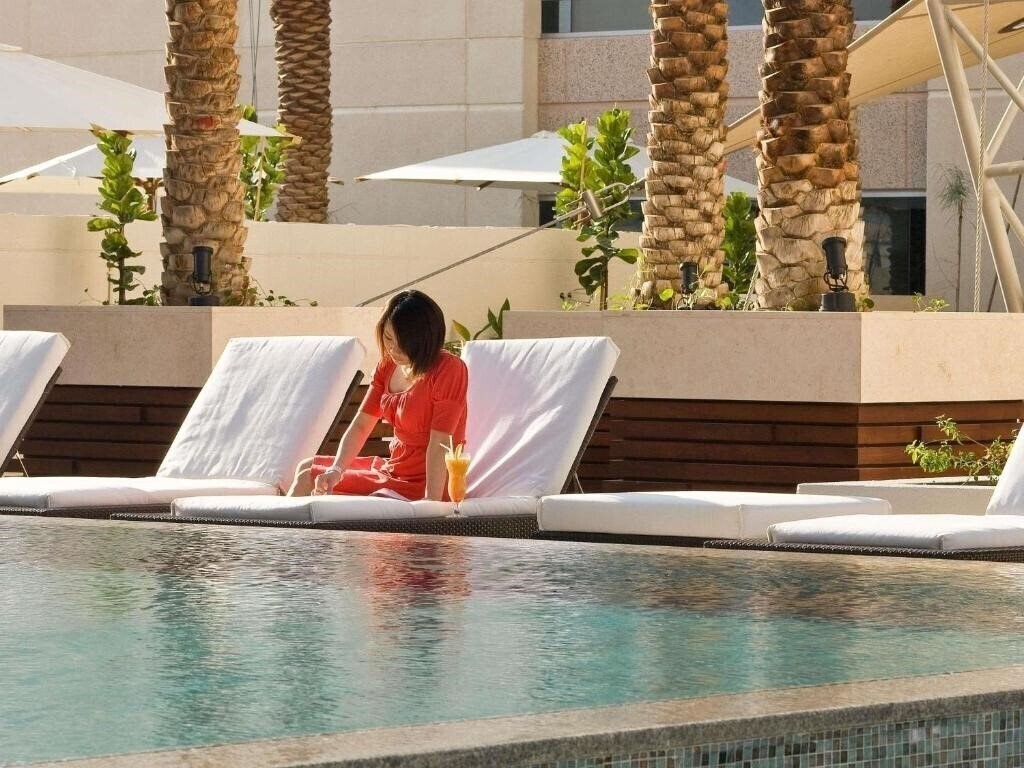 Фотографія Novotel Deira Creekside 4*