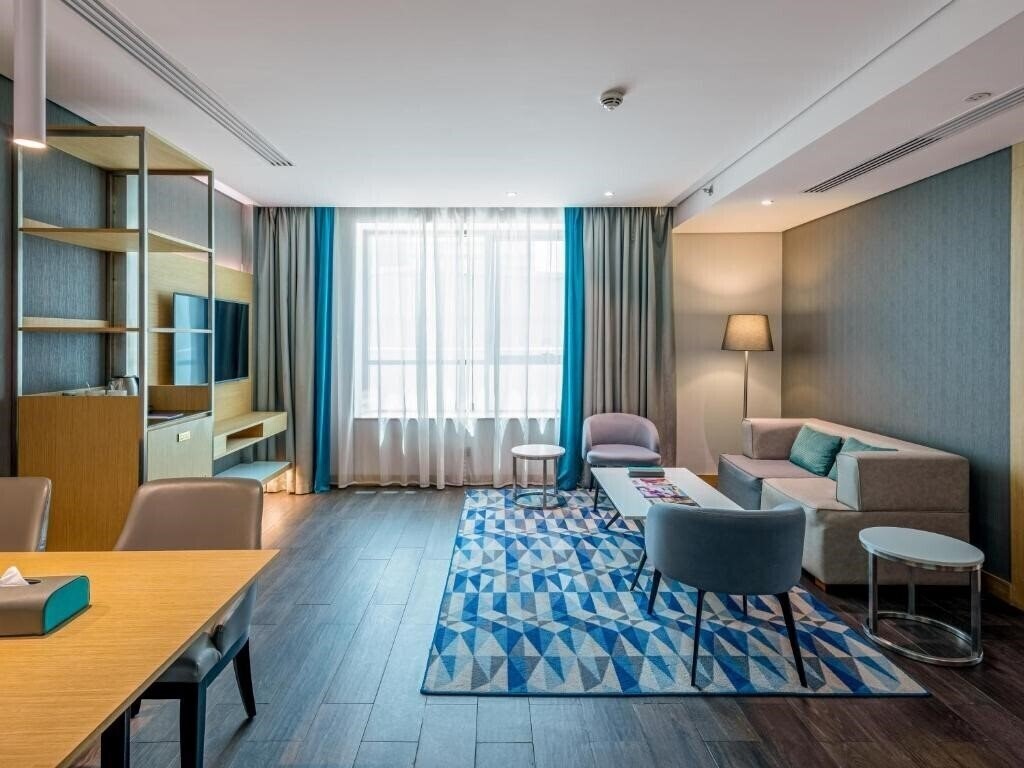 Фото Flora Inn Hotel 4*